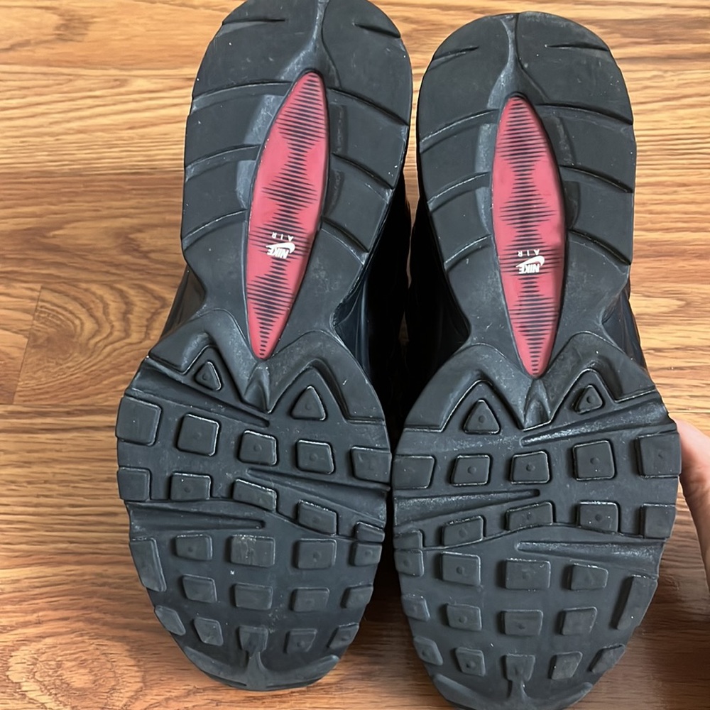 Big Kids Air Max 95 - Picture 6 of 10